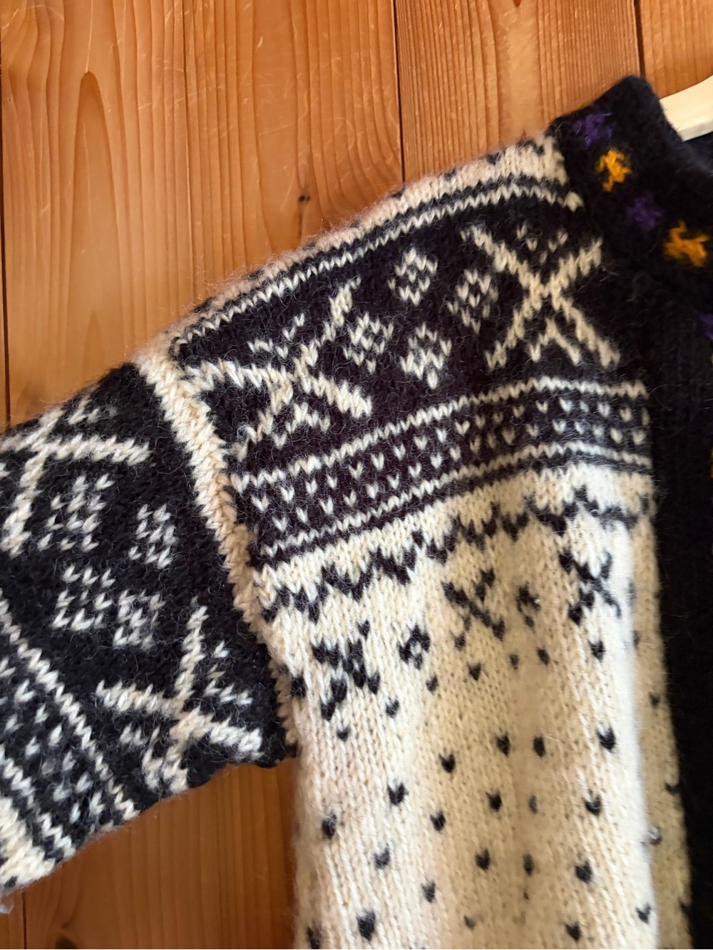Handknit Norwegian Wool Sweater - Picture 5 of 7
